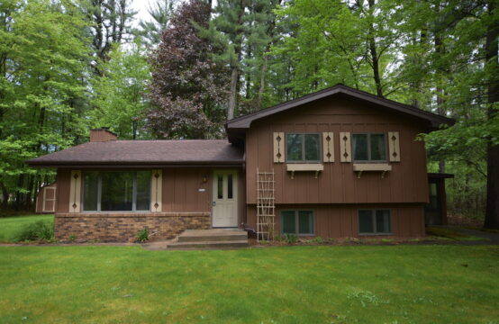 W8664 Buckhorn Circle