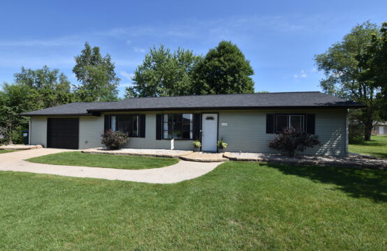 426 E Green Meadow Dr